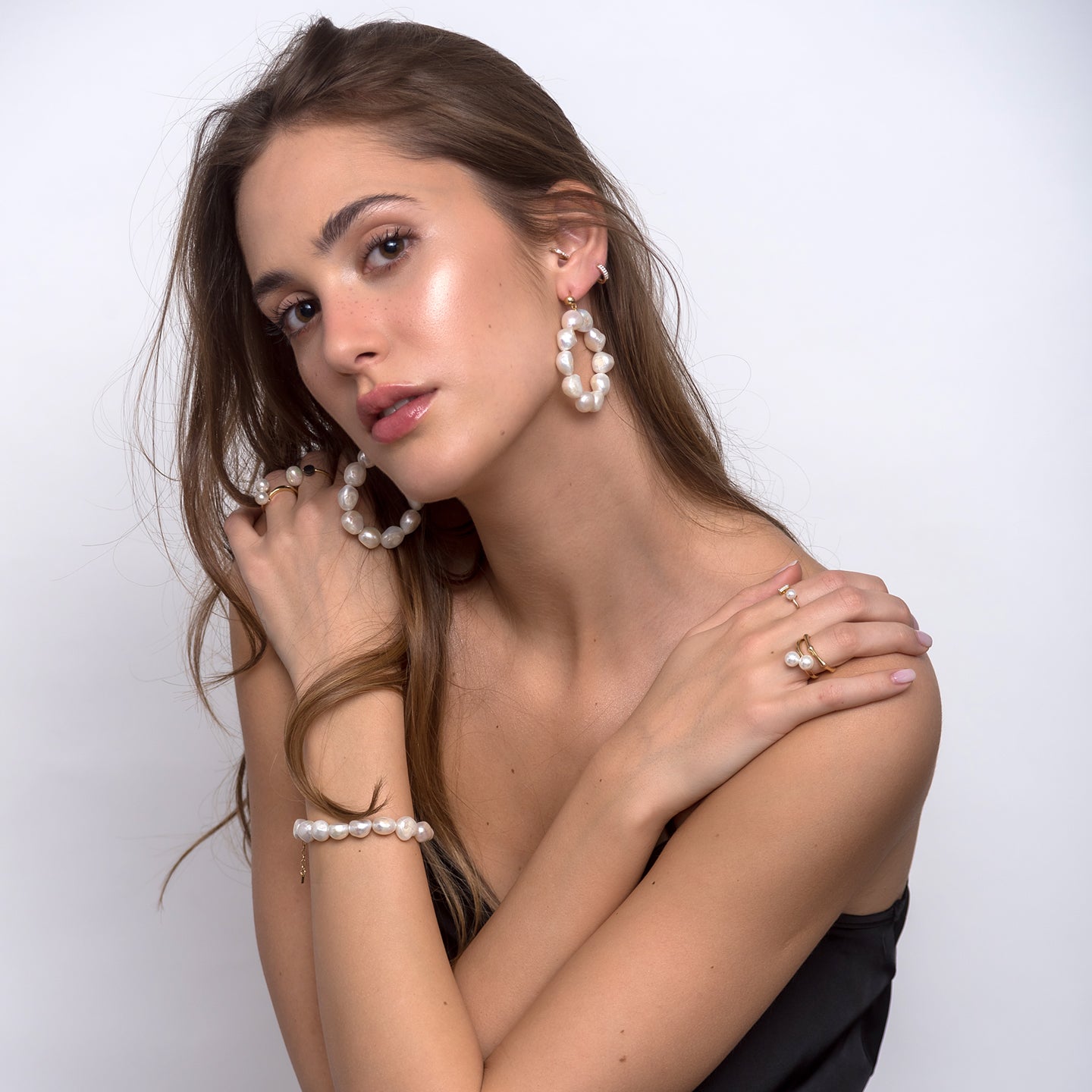 Ce fel de cercei ți se potrivesc în funcție de forma feței?