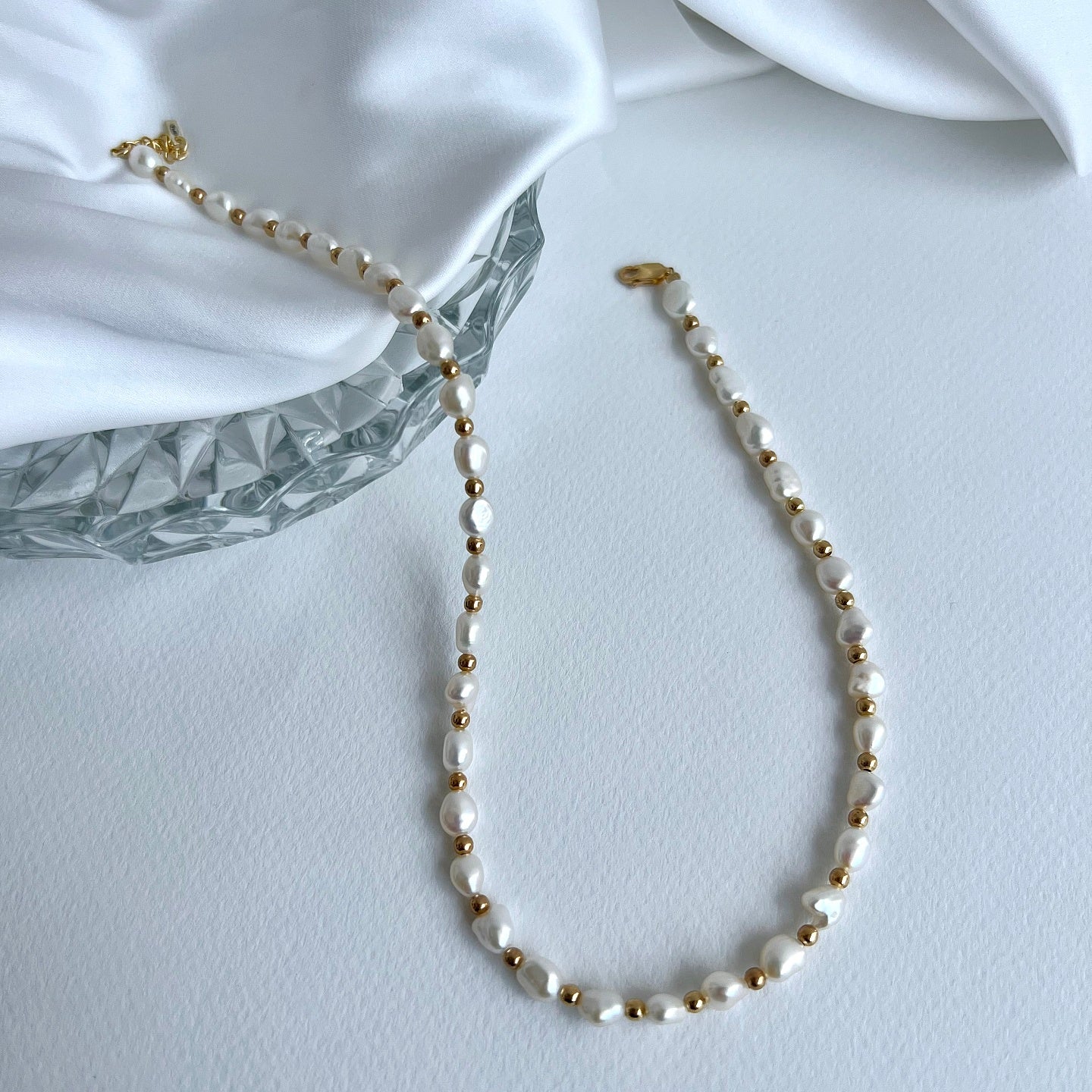 Colier perle cu bilute argint Born Pretty - placat aur galben 18K