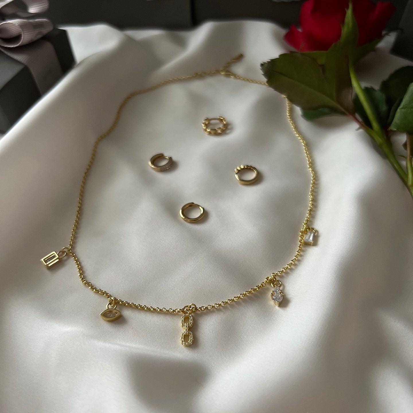 Lantisor argint cu pietre zirconiu Chemistry - placat aur galben 18K