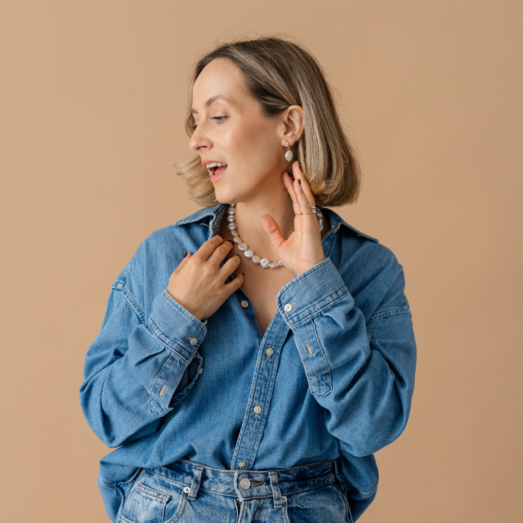 Perla9 Maner telefon / Colier THE MOONLIGHT accesoriu multifunctional din perle sintetice - placat cu aur galben