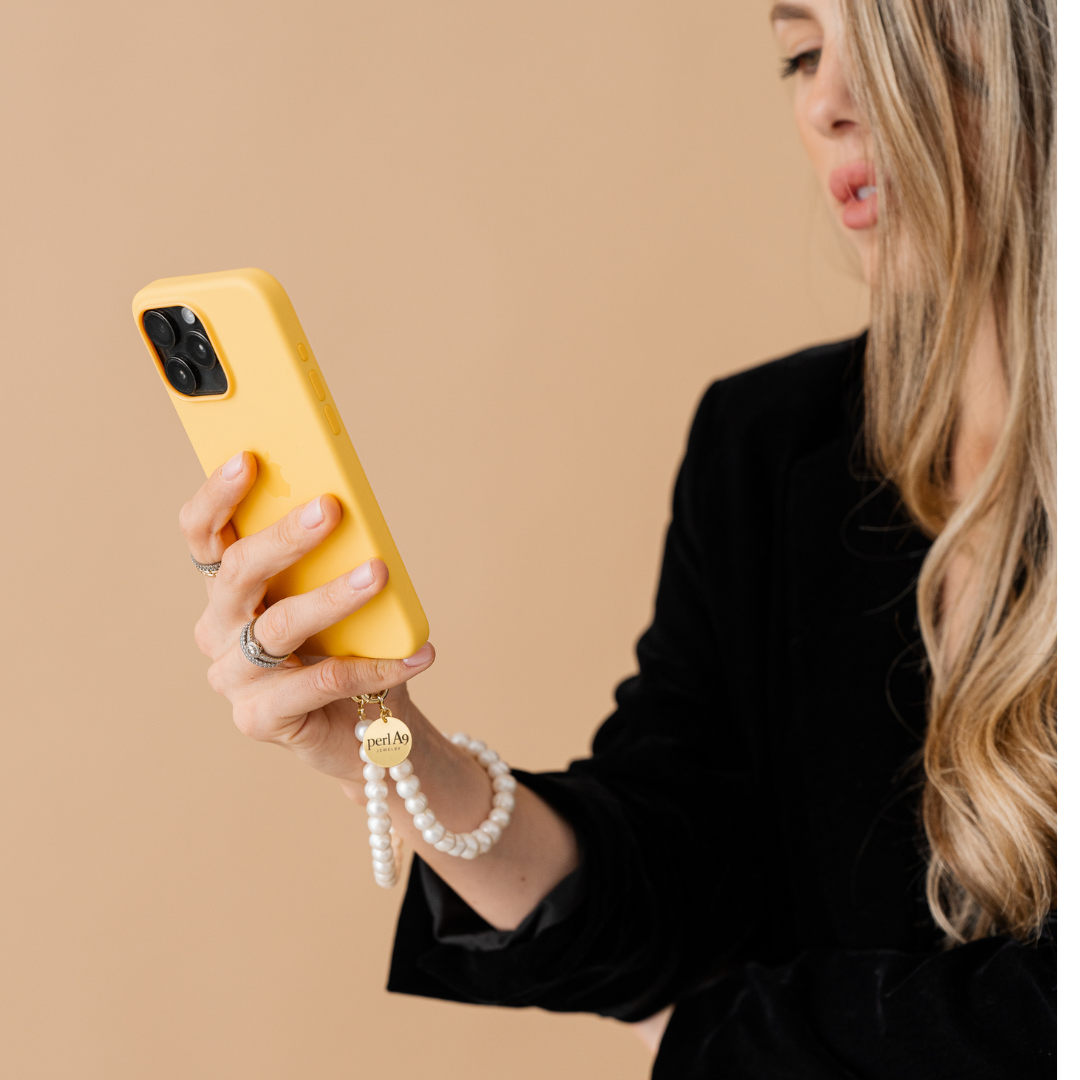 Perla9 Maner telefon / Colier THE NATURAL accesoriu multifunctional din perle de cultura - placat cu aur galben