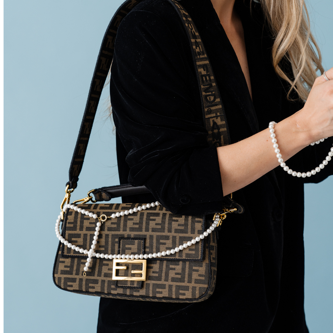 Perla9 Lant telefon / Colier / Curea THE CLASSY accesoriu multifunctional din perle scoica - placat cu argint