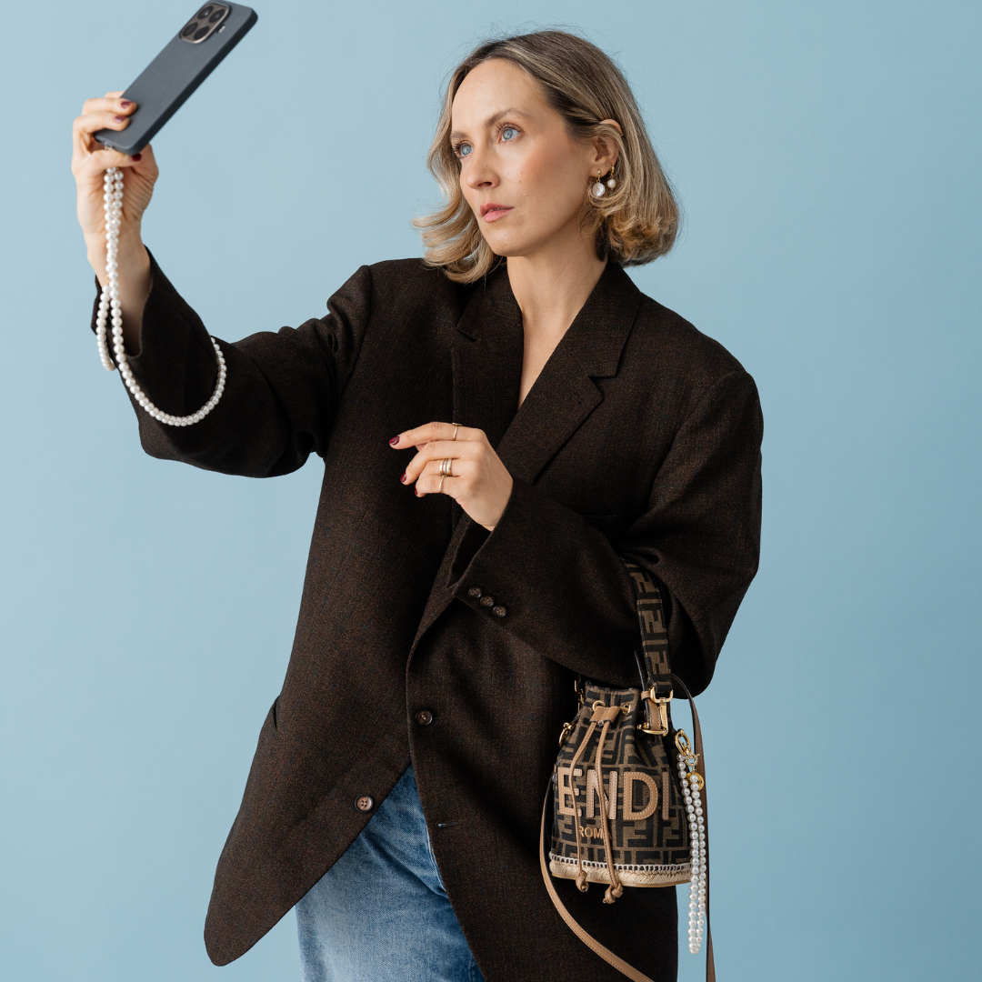 Perla9 Lant telefon / Colier / Curea THE CLASSY accesoriu multifunctional din perle scoica - placat cu argint