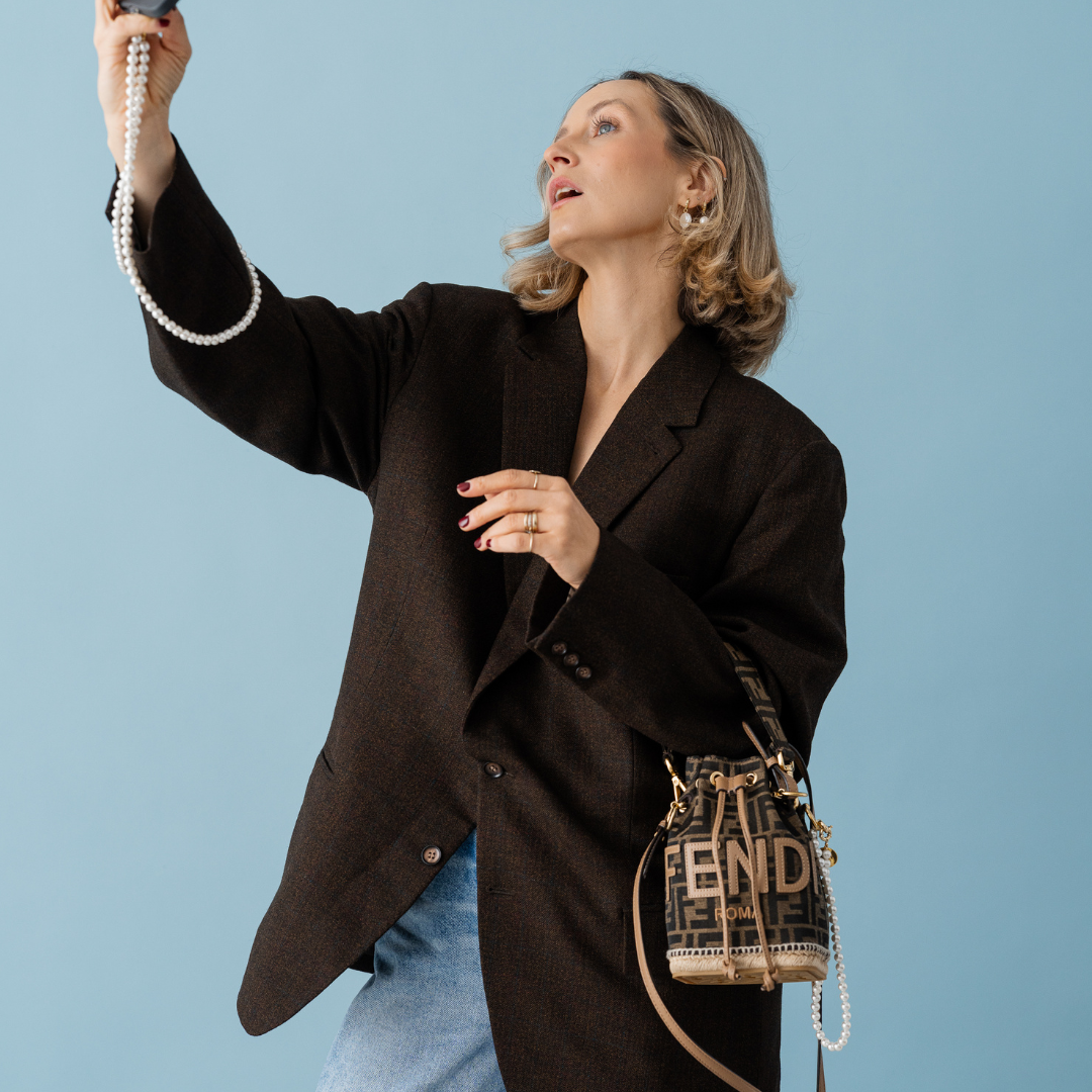 Perla9 Lant telefon / Colier / Curea THE CLASSY accesoriu multifunctional din perle scoica - placat cu argint