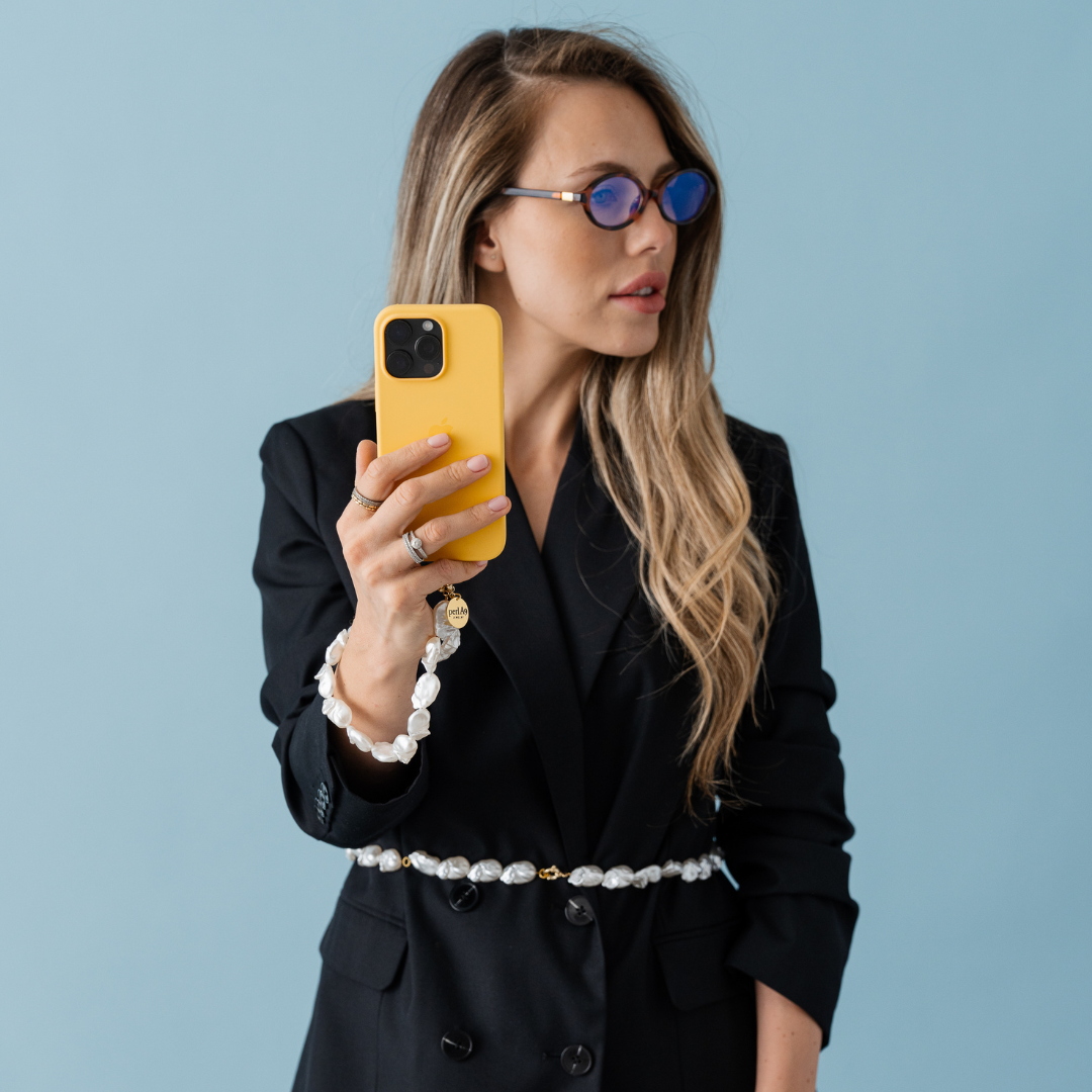 Perla9 Lant telefon / Colier / Curea THE CHUNKY accesoriu multifunctional din perle sintetice - placat cu aur galben