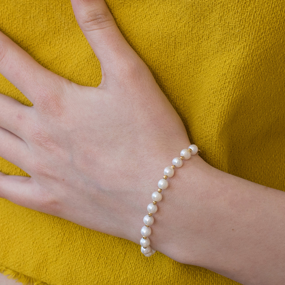 Bratara perle si bilute argint Heart Pearl - placata aur galben 18K