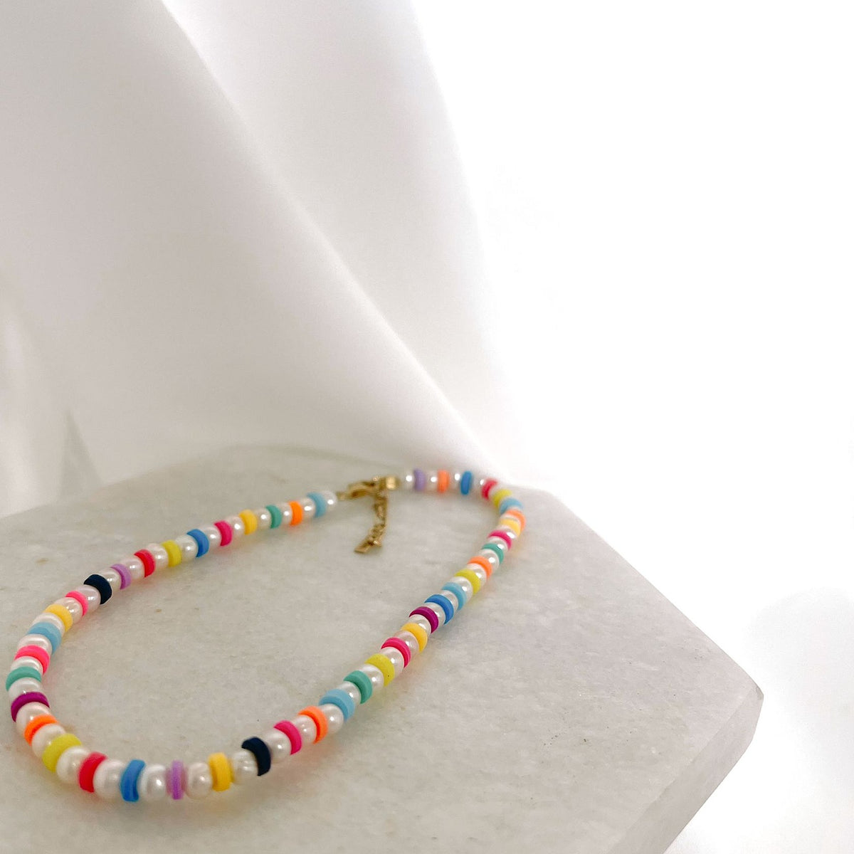 Bratara de picior perle Joyfully - placata aur galben 18K