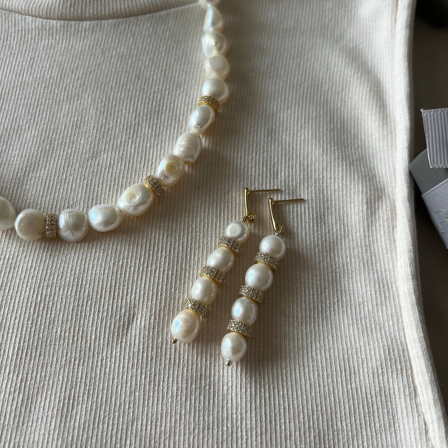Cercei argint cu perle si pietre zirconiu Quintessence - placati aur galben 18K