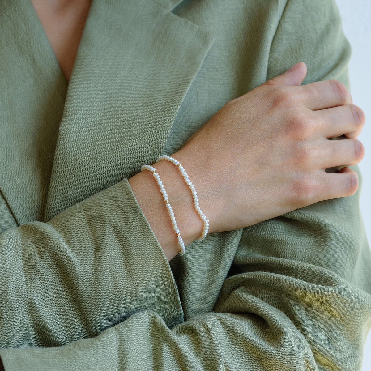 Bratara perle si biluta aur One Drop